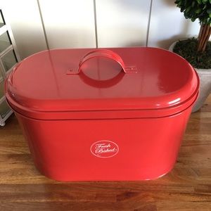 Kitchen - Bread Box Tin with Lid (Never used) Kitchen - Bread Box Tin with Lid (Never used)